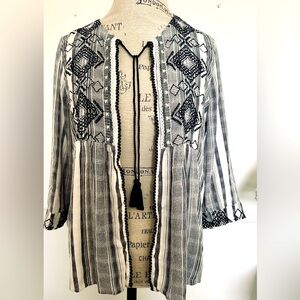 Lucky Brand size M black and white embroidered 3/4 sleeve open jacket
